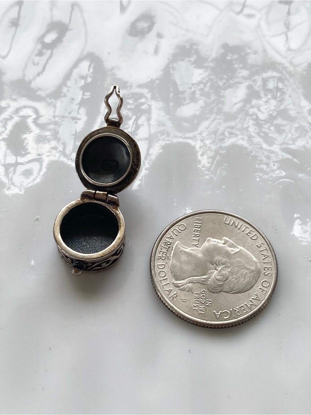 Sterling Silver “make a little wish” box Charm - Picture 6 of 7